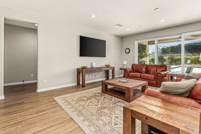 Detail Gallery Image 7 of 52 For 2880 Livery Pl, Escondido,  CA 92029 - 5 Beds | 4 Baths