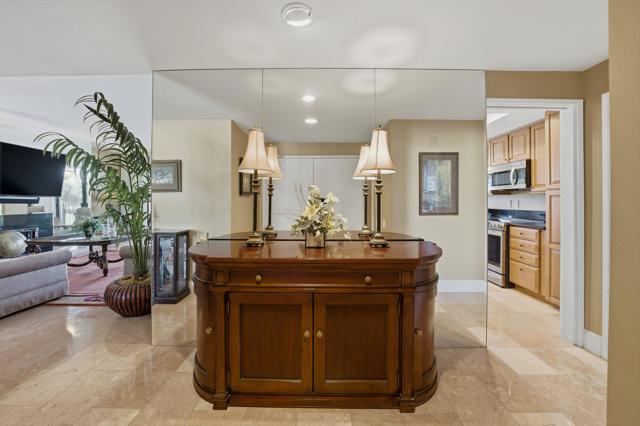 910 Island Drive #206, Rancho Mirage, CA 92270