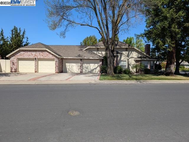 Image 1 of 20 For 3301 Conant Ave