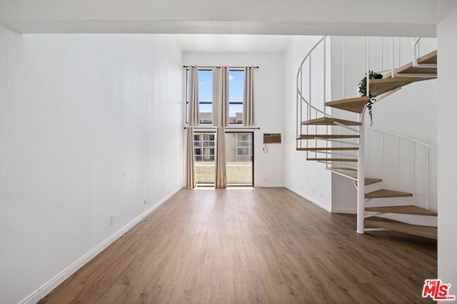 1440 Veteran Avenue, Los Angeles CA: https://media.crmls.org/mediaz/d2a2cb95-ef2b-4d16-9f4e-6aec98d320bf.jpg