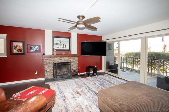 17453 Plaza Cerado, San Diego CA: https://media.crmls.org/mediaz/d2a39f95-b33f-4b80-b900-0ee8dcd63699.jpg