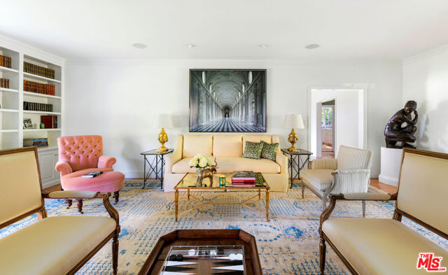 615 Trenton Drive, Beverly Hills CA: https://media.crmls.org/mediaz/d2a44e2f-28bb-4d86-bd71-720a630608c9.jpg