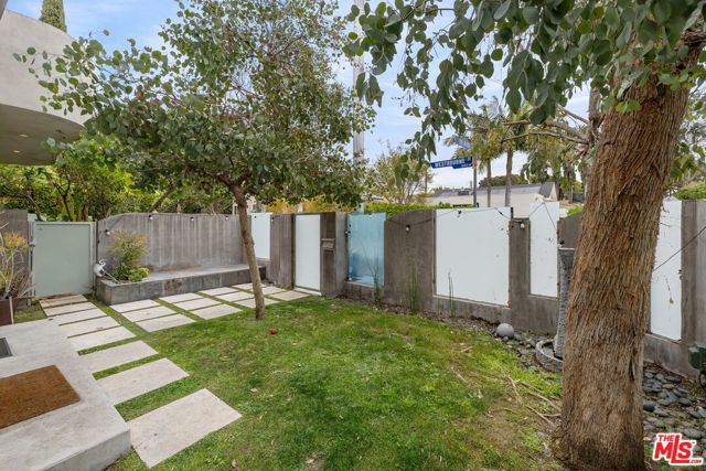 801 Westbourne Drive, West Hollywood CA: https://media.crmls.org/mediaz/d2a55bdc-8182-47a2-9499-98fa358a4918.jpg