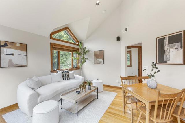 14205 Shannon Road, Los Gatos CA: https://media.crmls.org/mediaz/d2a57914-04be-4b48-870f-10d92f50bf47.jpg