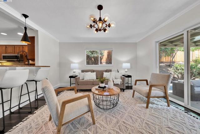 635 Janice Ave, Hayward CA: https://media.crmls.org/mediaz/d2a5b10e-2287-4a21-ac8f-fe1286a12ab4.jpg
