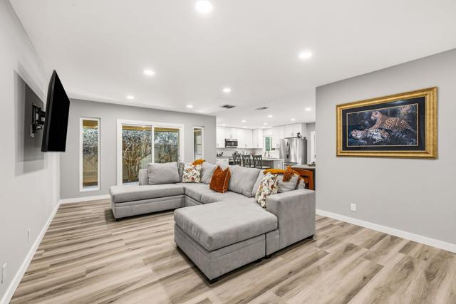 74370 Primrose Drive, Palm Desert CA: https://media.crmls.org/mediaz/d2a6a35b-9058-43a6-acc5-6932900f1912.jpg