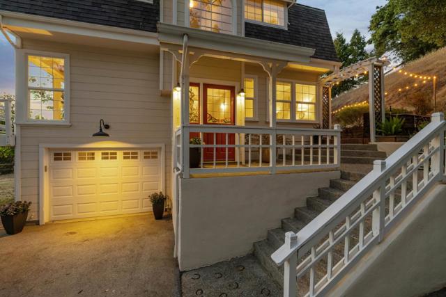 1207 Godetia Drive, Woodside CA: https://media.crmls.org/mediaz/d2a6b536-730d-4200-8ce0-2a43d9f4d5b5.jpg