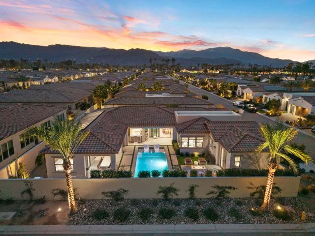 75229 Hancock Place, Indian Wells CA: https://media.crmls.org/mediaz/d2a6d2c5-d704-4e34-8470-98e77264ca83.jpg