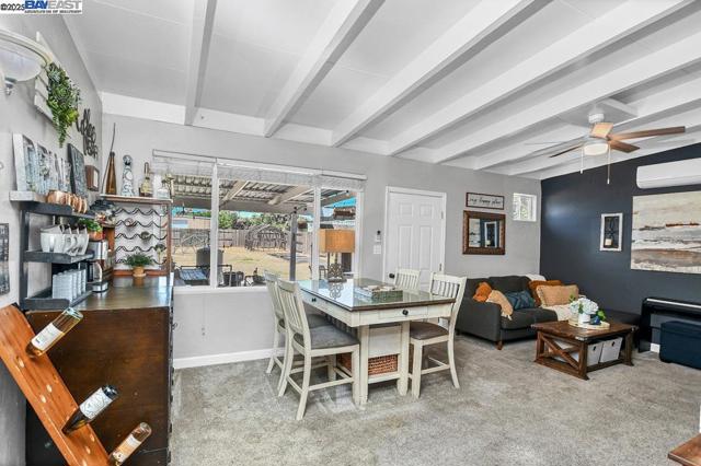 1941 Eden Plains Rd, Brentwood CA: https://media.crmls.org/mediaz/d2a7e18c-05e2-4adc-bc30-6317621983e0.jpg