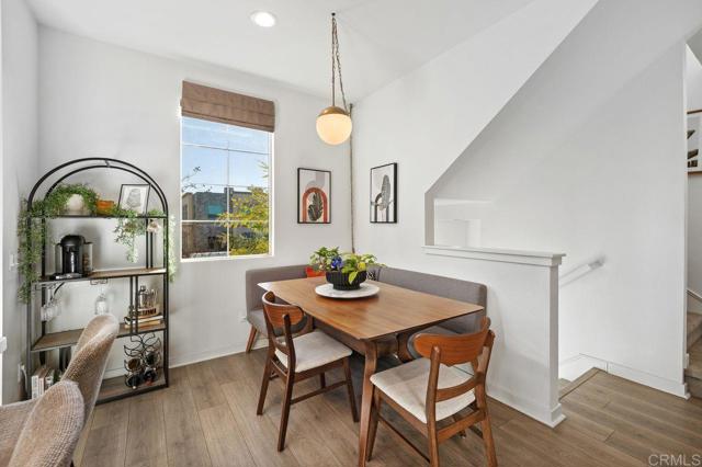 Detail Gallery Image 7 of 25 For 305 Cricket Ct., Santee,  CA 92071 - 3 Beds | 3 Baths