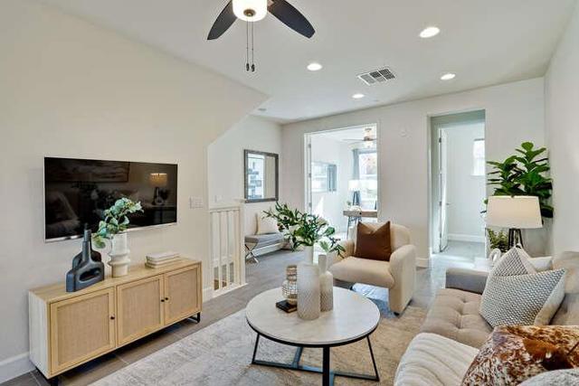 2045 Atlas Loop, Mountain View CA: https://media.crmls.org/mediaz/d2a80c4c-af01-447b-852f-61587052972d.jpg