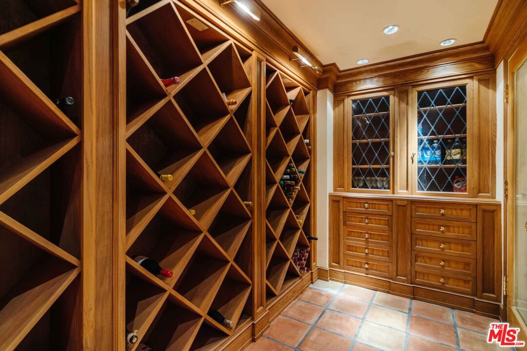 MLS #25494349 image #24