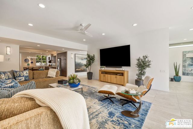 207 Desert Lakes Drive, Palm Springs CA: https://media.crmls.org/mediaz/d2a98932-d11d-44d9-b0cc-f33d65f49f1f.jpg