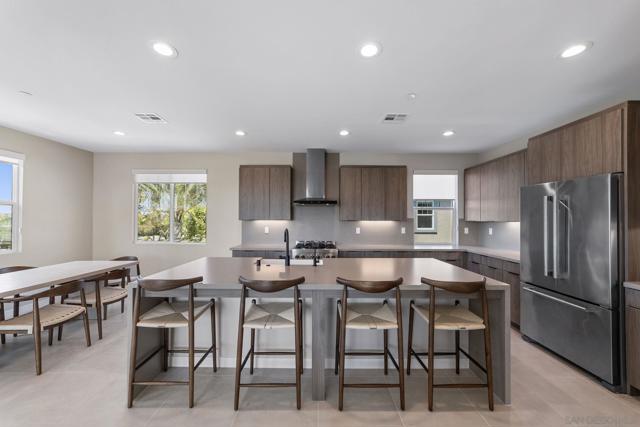 13016 Lumen Way, San Diego CA: https://media.crmls.org/mediaz/d2a9e877-b3fe-461d-a534-6df3df0475a3.jpg