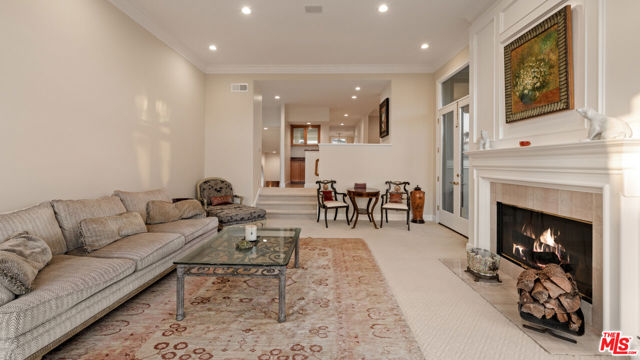 5105 Via Donte, Marina del Rey CA: https://media.crmls.org/mediaz/d2aa840d-677a-4ad8-82c0-ae21398497e4.jpg