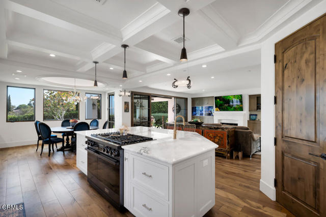 45 Valley Vista Drive, Camarillo CA: https://media.crmls.org/mediaz/d2ab9d66-7c78-4706-ba76-4ad003f7d1d5.jpg