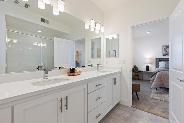 29231 Hub Ct, Hayward CA: https://media.crmls.org/mediaz/d2abdab9-c986-4ccf-8e44-16b3a8991582.jpg