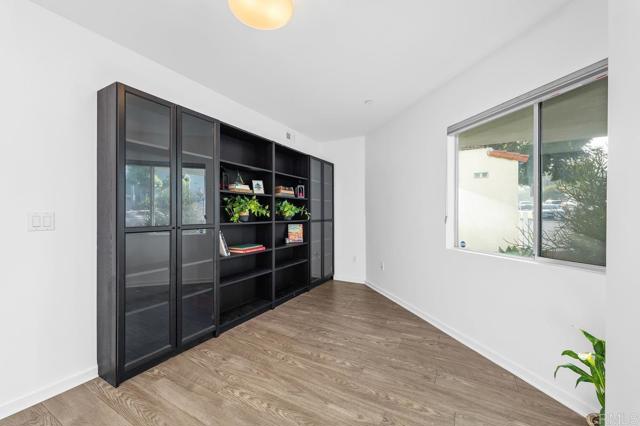 Detail Gallery Image 2 of 24 For 2187 Catalina Bld, San Diego,  CA 92107 - 2 Beds | 2/1 Baths