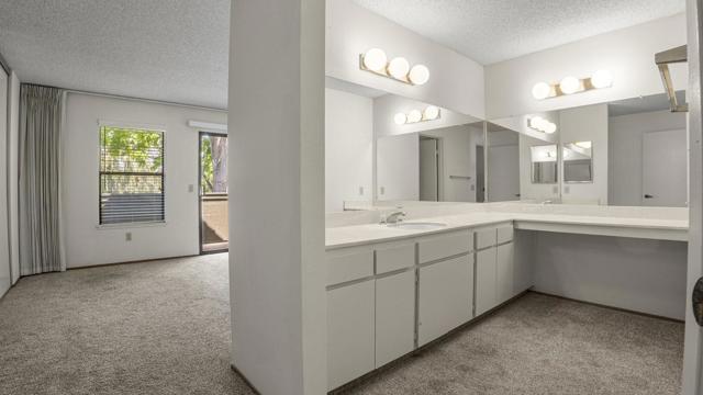 622 N Ahwanee Terrace, Sunnyvale CA: https://media.crmls.org/mediaz/d2ac0562-5c62-4685-90bf-f92edefff8be.jpg