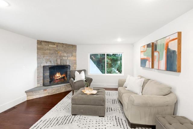 16460 Wood Acres Road, Los Gatos CA: https://media.crmls.org/mediaz/d2ac6d10-8612-461e-8d4e-7c8d5ffe10c8.jpg