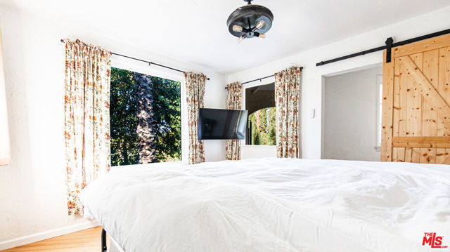 4707 Bedel Street, Woodland Hills CA: https://media.crmls.org/mediaz/d2ad2cf2-5cce-43d6-a1ea-f838a2578adb.jpg