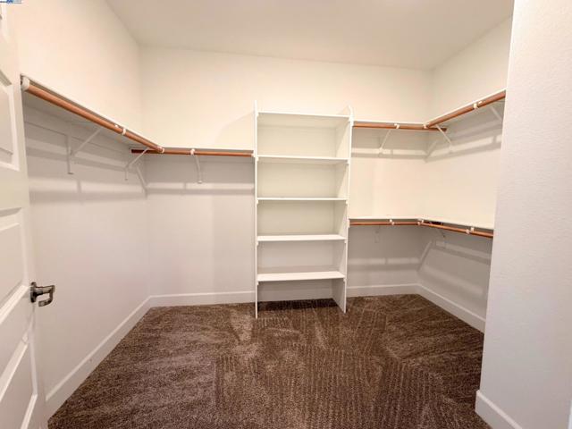 10349 Baldy Dr, Stockton CA: https://media.crmls.org/mediaz/d2adb585-d0d7-481b-adfb-992fd236f096.jpg