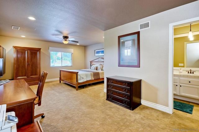 16879 Saint Andrews Drive, Poway CA: https://media.crmls.org/mediaz/d2af7646-0727-4f9d-ba07-3c0e6247085a.jpg