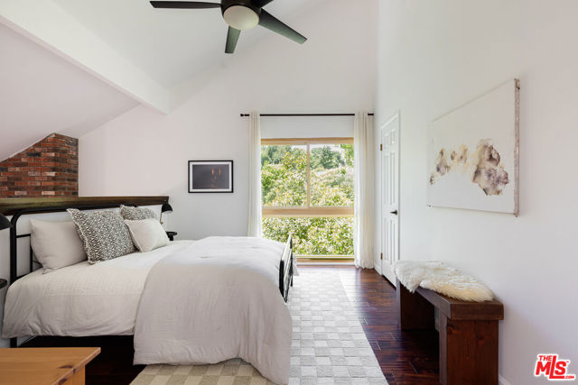 2806 Sunday Trail, Los Angeles CA: https://media.crmls.org/mediaz/d2af8aa1-373e-4855-9196-f998d1d0b61e.jpg