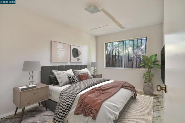 5235 Macarthur Blvd, Oakland CA: https://media.crmls.org/mediaz/d2b07aed-4167-46b9-bcb5-953566589482.jpg