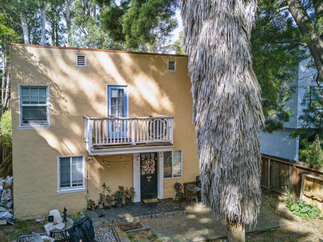 824 El Camino Real, Burlingame CA: https://media.crmls.org/mediaz/d2b0e3f6-2e3e-47a5-9f20-e553e88f0a8b.jpg