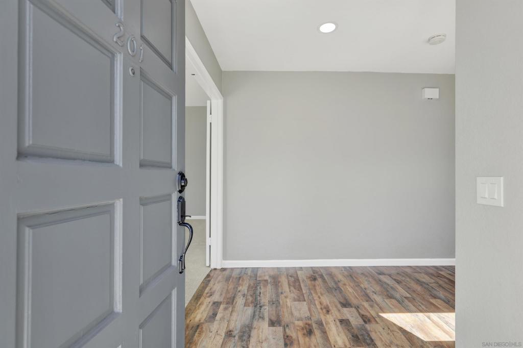 8878 Regents Road - photo 13