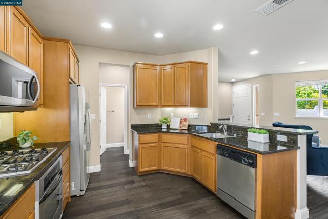 1121 Haven Street, Martinez CA: https://media.crmls.org/mediaz/d2b17f9c-6a26-48e4-8955-4dd05dd5635b.jpg
