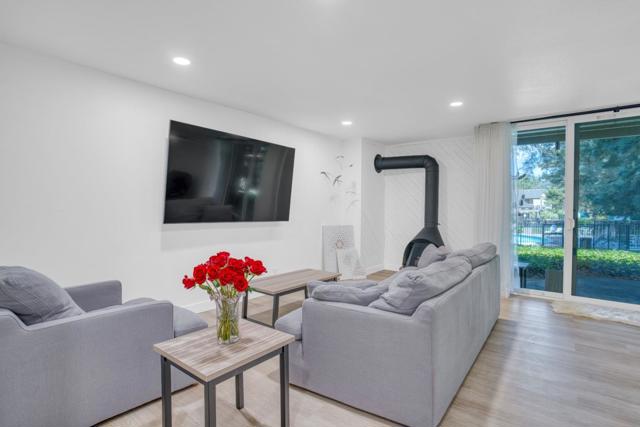 505 Cypress Point Drive, Mountain View CA: https://media.crmls.org/mediaz/d2b2d55e-e6b9-405f-85b0-cd541e3cc9c6.jpg