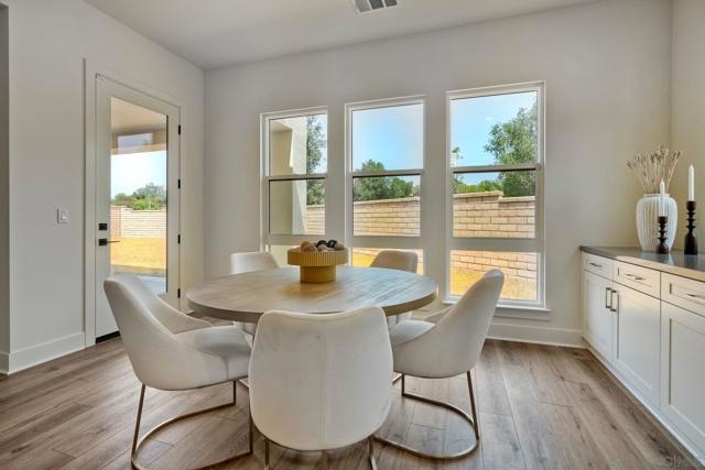 16350 Sage Trails Ct, Poway CA: https://media.crmls.org/mediaz/d2b401d5-745d-42e5-9cf0-82cf96fa3a1f.jpg