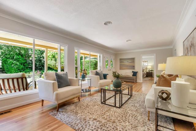 20335 Saratoga Los Gatos Road, Saratoga CA: https://media.crmls.org/mediaz/d2b509da-a034-44be-80a8-90084b291dad.jpg