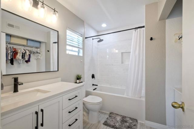 9960 Scripps Vista Way, San Diego CA: https://media.crmls.org/mediaz/d2b557b2-925a-427c-932f-81a9f9285c56.jpg
