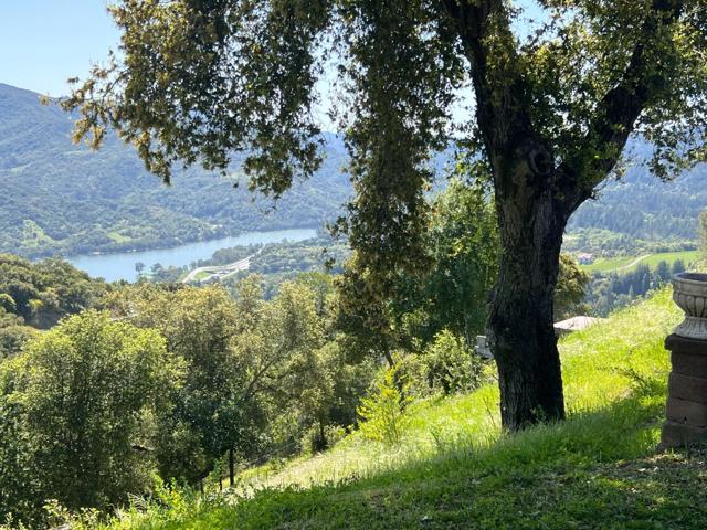 19375 Montevina Road, Los Gatos CA: https://media.crmls.org/mediaz/d2b63518-593a-4319-ba28-c5cc07fa9132.jpg