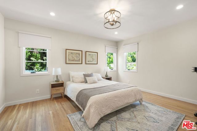 1618 S Durango Avenue, Los Angeles CA: https://media.crmls.org/mediaz/d2b67bae-ba47-4692-83cd-947252e4c85c.jpg