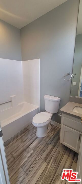 https://media.crmls.org/mediaz/d2b6d2c9-4a45-44a1-ab82-ea98eb59593b.jpg?preset=X-Large