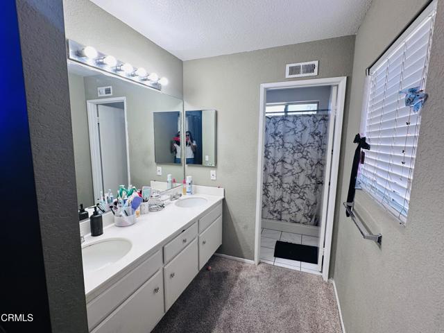 15711 Garnet, Victorville CA: https://media.crmls.org/mediaz/d2b764d9-55d7-4e87-bcdf-c96125593255.jpg