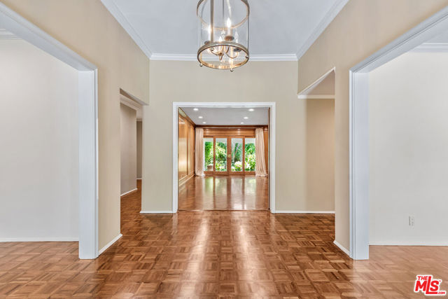 374 Homewood Road, Los Angeles CA: https://media.crmls.org/mediaz/d2b78632-99c7-4dc6-afdd-b3999ca29b6f.jpg