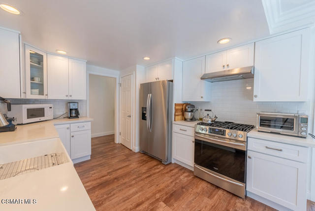 1453 Cheswick Place, Westlake Village CA: https://media.crmls.org/mediaz/d2b81cb3-b4b3-4fb6-ae47-fc66db91319a.jpg