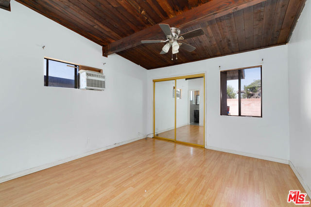 5633 Cedarglen Drive, Azusa CA: https://media.crmls.org/mediaz/d2b823e6-a92b-4c60-adda-9cd1c355c184.jpg