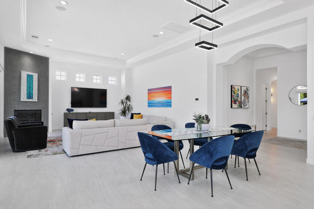 80360 Via Valerosa, La Quinta CA: https://media.crmls.org/mediaz/d2b92418-cfe0-401f-975b-0a3749cc57c9.jpg