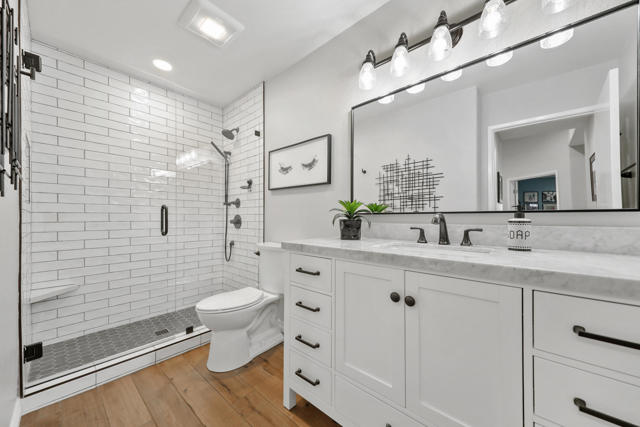 55280 Riviera, La Quinta CA: https://media.crmls.org/mediaz/d2b94d4f-404a-45d1-82de-325731f1c7a4.jpg