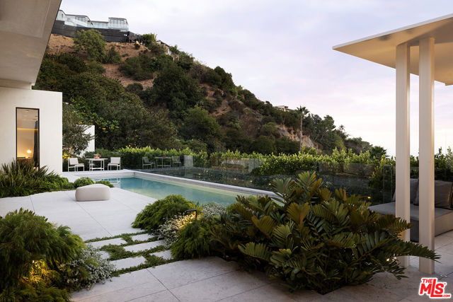 1616 Rising Glen Road, Los Angeles CA: https://media.crmls.org/mediaz/d2ba364b-8f55-40b8-b6d6-05a6526b0f03.jpg