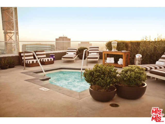 6250 HOLLYWOOD Boulevard, Los Angeles CA: https://media.crmls.org/mediaz/d2ba3940-403d-4707-82ad-9dc6dfa6b147.jpg
