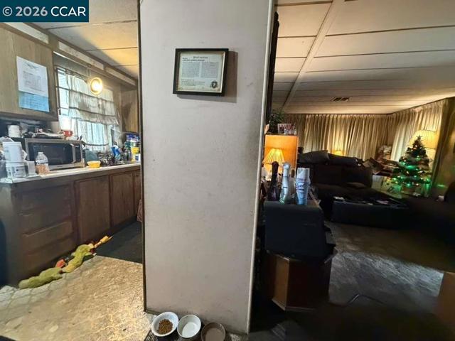 28227 Murcia St, Hayward CA: https://media.crmls.org/mediaz/d2bab82b-5514-40b5-81ba-e3072d2728fc.jpg