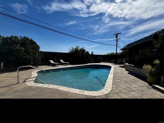 1131 Mary St, El Cajon CA: https://media.crmls.org/mediaz/d2bad4b6-7add-433e-9aaf-e0a5cab093f4.jpg