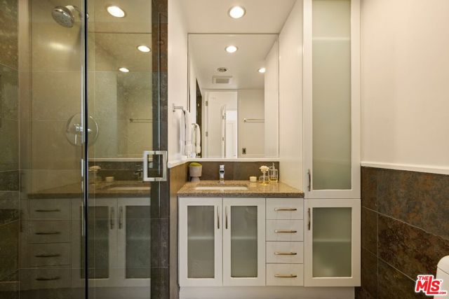 9255 Doheny Road, West Hollywood CA: https://media.crmls.org/mediaz/d2bb13de-6ad1-48cb-9c92-f785a1b9a5fa.jpg